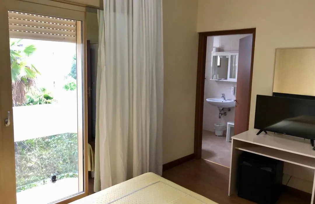 Hotel B&B Risorta-1